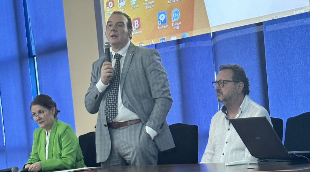 Gianni Calderone, Presidente Comites Romania: “Lo Stato italiano pensa di farci vivere con soli cinquemila euro all’anno. Se non ci autofinanziassimo, non riusciremmo neanche a pagarci i viaggi all’interno della nostra area di influenza”