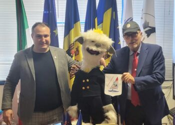 Ascoli Piceno, “Intelligenza Aumentata” intervista il Console della Moldova attraverso il robot Johnny