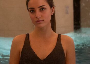 Influencer artificiale, Francesca Giubelli è l’icona digitale dell’eleganza italiana