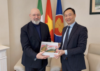 Il Presidente dell’emilia Romagna Bonaccini incontra a Roma l’Ambasciatore del Vietnam Hai Hung Duong