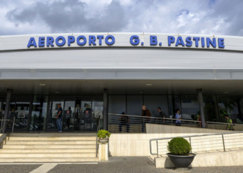 Gaza. A Ciampino ultimo gruppo minori, accolti da Sottosegretario Tripodi