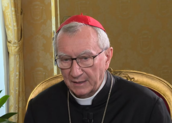 Parolin: “Il diritto di Israele alla difesa non giustifica 30mila morti”