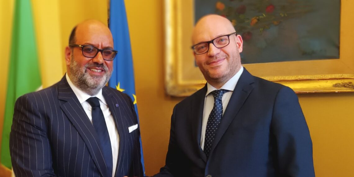 Il Presidente della Camera dei Deputati Lorenzo Fontana incontra il Vicepresidente U.C.O.I. Mattia Carlin