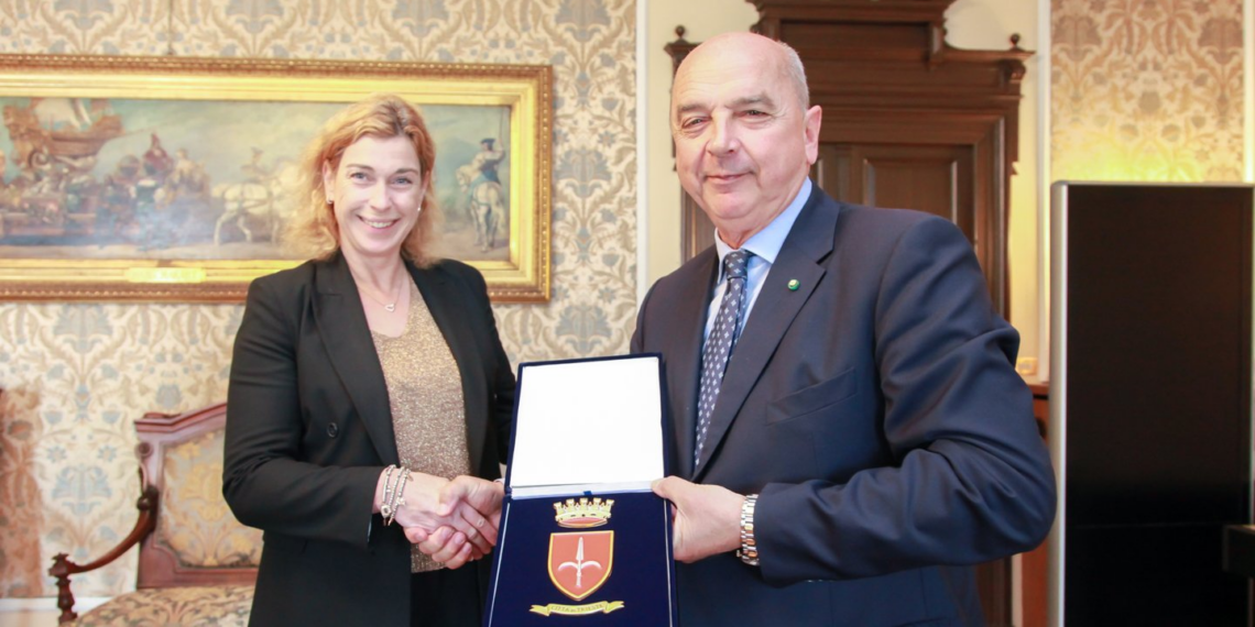 Trieste, l’Ambasciatore del Principato di Monaco in Italia Anne Eastwood ricevuta in Municipio