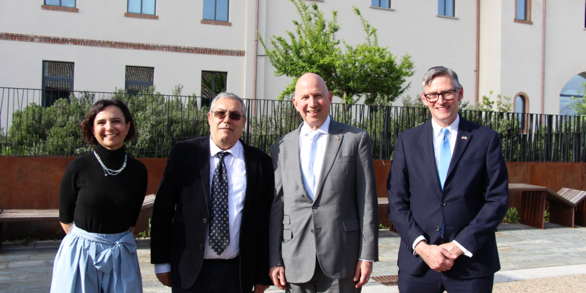 L’Ambasciatore USA Markell premia i partecipanti all’Hackathon organizzato in collaborazione con Microsoft