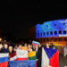 A Roma Colosseo illuminato con i colori delle bandiere dei Paesi che hanno aderito all’UE nel 2004