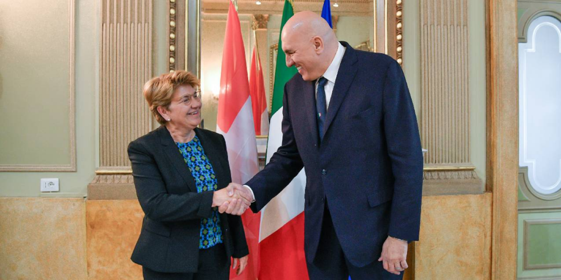 Il Ministro Crosetto incontra la Presidente della Confederazione Svizzera Viola Amherd