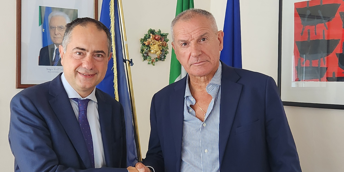 Il Console Onorario del Marocco Domenico Naccari visita il Porto di Gioia Tauro