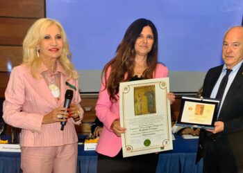 L’Ambasciatrice di Albania presso la Santa Sede Majlinda Frangaj riceve il Premio Capitolino d’Oro