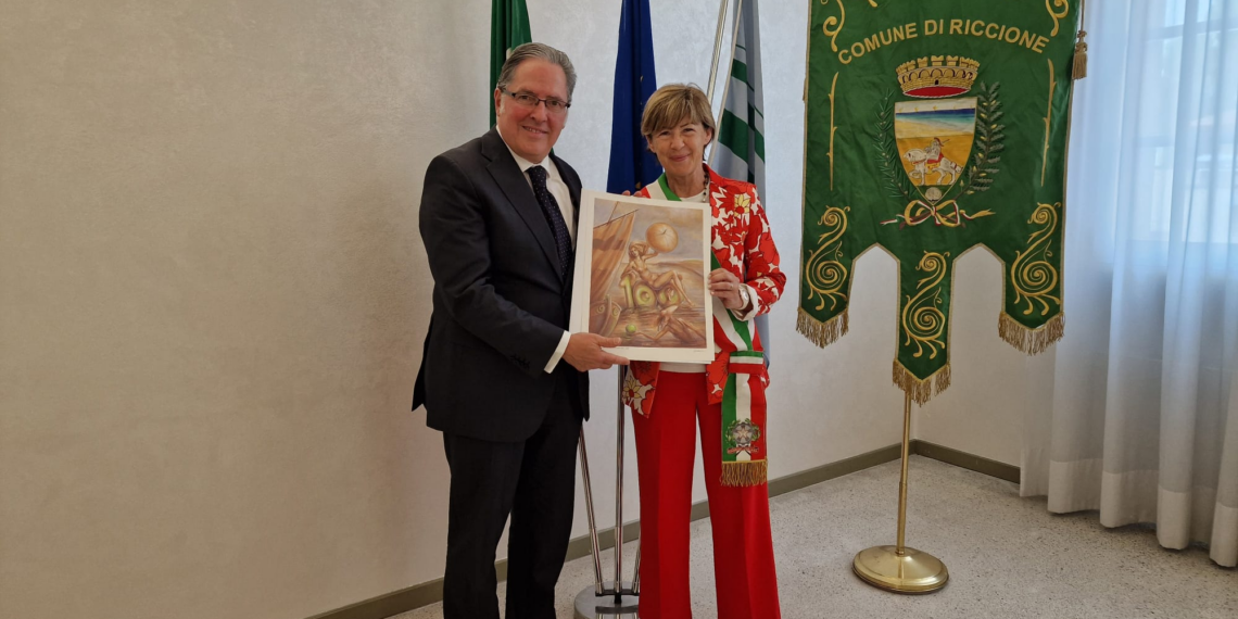 Riccione, l’Ambasciatore d’Italia a San Marino Fabrizio Colaceci ha fatto visita alla sindaca Daniela Angelini