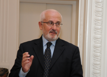 Mario Boffo: “Elezioni presidenziali americane? La contesa mi sembra basata, più che sui meriti, sulle ben note carenze personali e politiche di ciascun candidato. Il mio ricordo più brutto da diplomatico? L’attentato a Sana’a nel 2008, la stampa mi diede addirittura per morto”