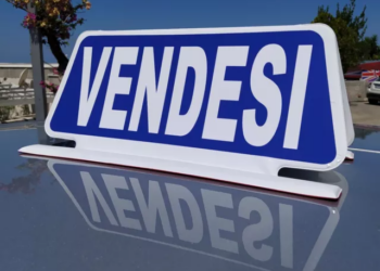 L’Ambasciata slovena a Roma mette in vendita una Mercedes Classe E