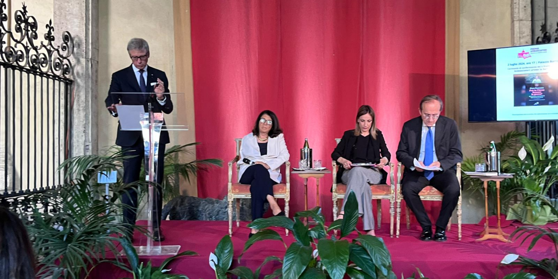 Premio letterario degli Ambasciatori presso la Santa Sede assegnato a Piero Damosso
