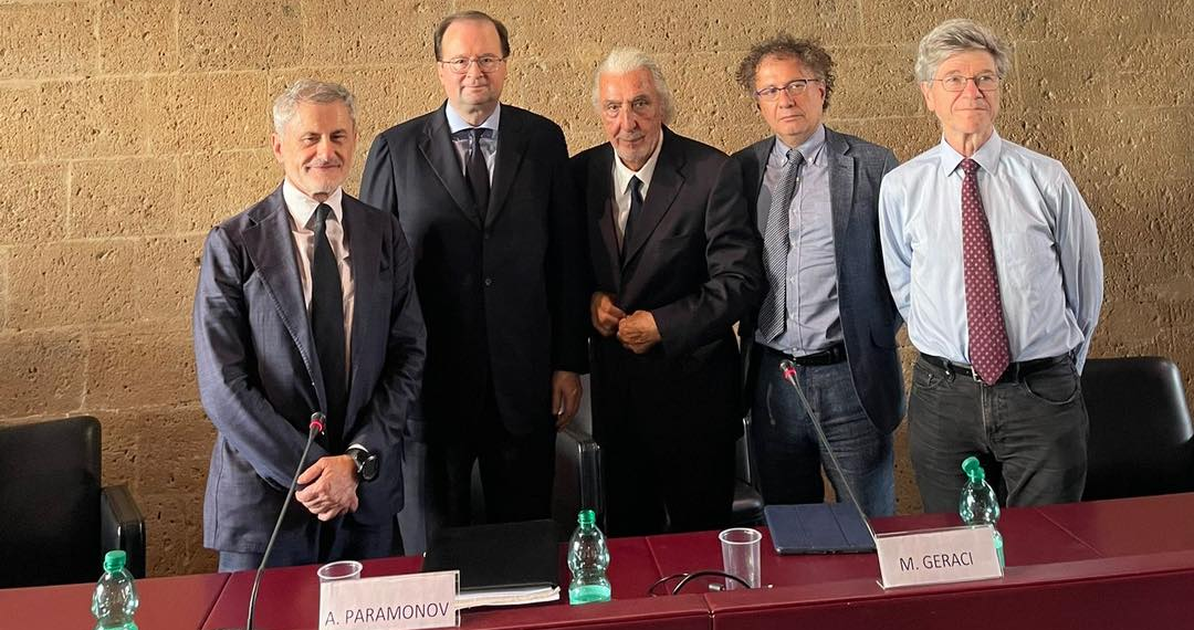 “Nuovo mondo multipolare”: l’Ambasciatore russo Paramanov dialoga con l’economista americano Sachs