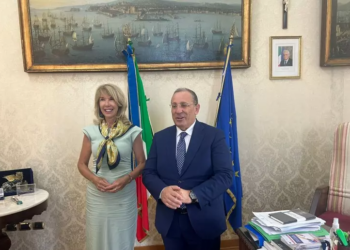 Napoli, il Prefetto Di Bari riceve l’Ambasciatrice d’Irlanda O’Brien