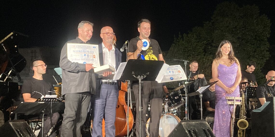 A Peter Schueller il Premio Internazionale BOOKS FOR PEACE