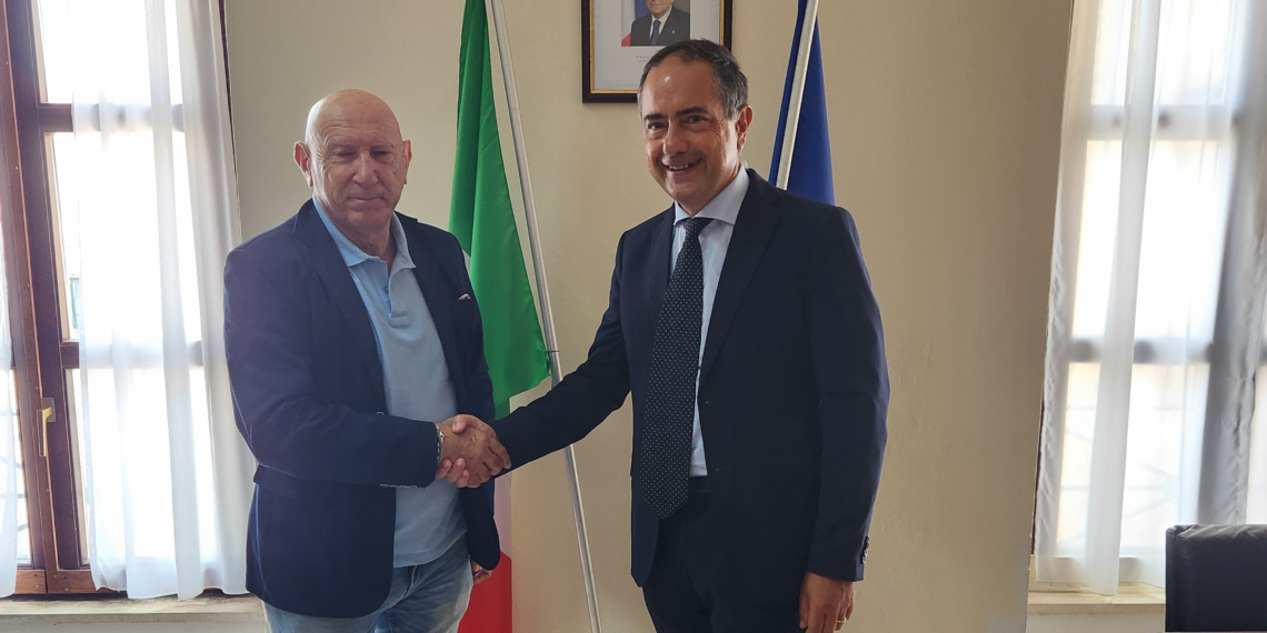 Cutro, il Sindaco Tonino Ceraso incontra il Console del Marocco Domenico Naccari
