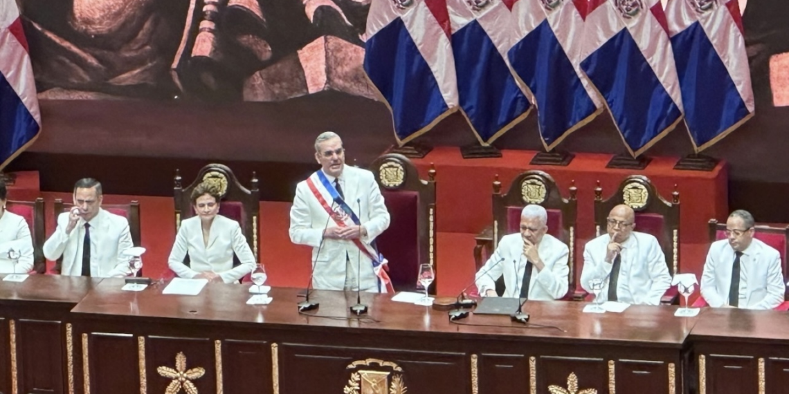 Santo Domingo, cerimonia di insediamento del Presidente Luis Abinader Corona. Il foto-racconto di Ezio Cairoli