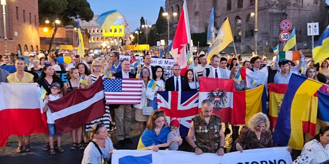 Giornata dell’Indipendenza Ucraina, grande manifestazione a Roma. Numerosi i diplomatici presenti