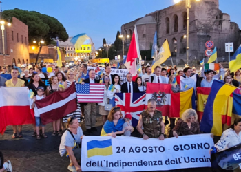 Giornata dell’Indipendenza Ucraina, grande manifestazione a Roma. Numerosi i diplomatici presenti