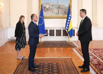 Bosnia, l’Ambasciatore UE Luigi Soreca presenta credenziali al Presidente Denis Bećirović