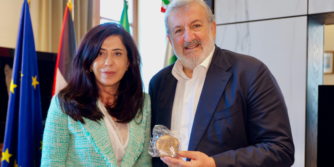 Regione Puglia, Emiliano riceve l’Ambasciatrice di Palestina in Italia e una delegazione della Comunità palestinese