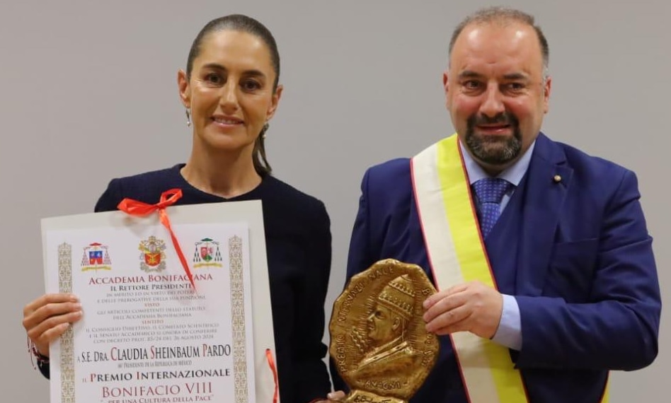 La Presidente della Repubblica del Messico Claudia Sheinbaum riceve il Premio Internazionale Bonifacio VIII