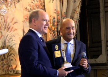 Il principe Alberto II di Monaco riceve il Premio Internazionale Magna Grecia
