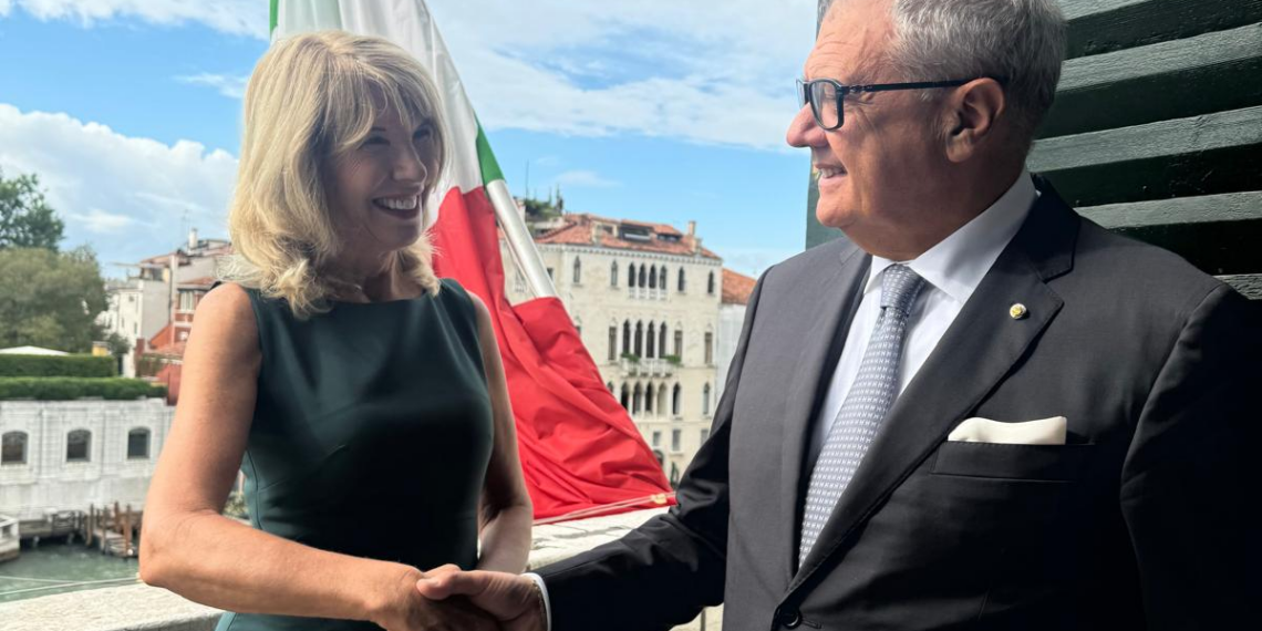 Venezia, il Prefetto Pellos incontra l’Ambasciatrice d’Irlanda in Italia O’Brien