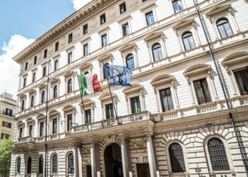 Libano, Militari italiani in sicurezza. Ministro Crosetto protesta, convocato Ambasciatore Israeliano in Italia