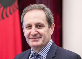 Arben Pandi Cici: “Fra Italia e Albania legami storici, economici e culturali.  Ben vengano investimenti più sostanziali piuttosto che l’istituzione di campi per i rifugiati del Mediterraneo in grado di provocare solo accesi dibattiti e potenziale instabilità”