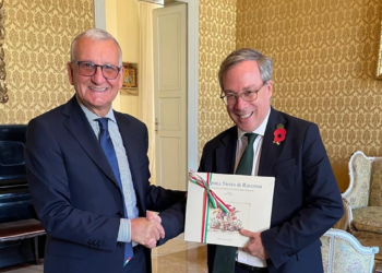 Ravenna, il Prefetto De Rosa incontra l’Ambasciatore britannico Llewellyn