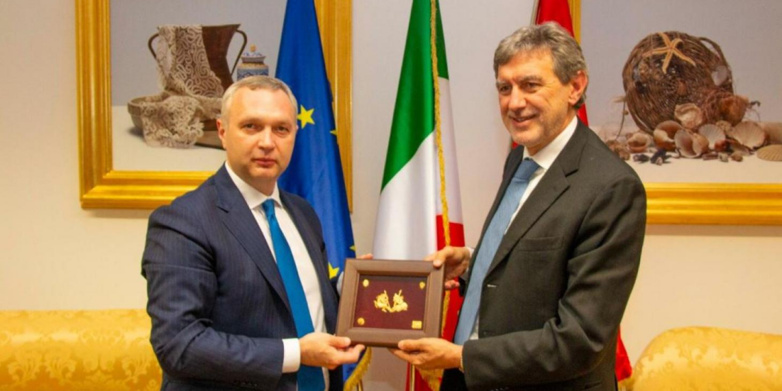Regione Abruzzo: il Presidente Marsilio incontra l’Ambasciatore ucraino Melnyk per rafforzare cooperazione
