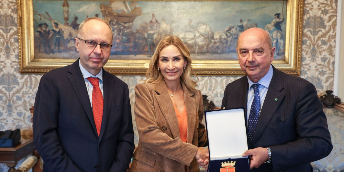 Trieste, l’Ambasciatrice svizzera Monika Schmutz Kirgöz incontra il Sindaco Roberto Dipiazza
