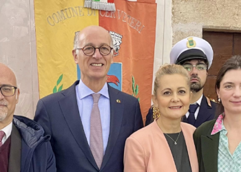 Cerveteri, l’Ambasciatore belga De Bauw all’inaugurazione della mostra “Miti eroici per buccheri di prestigio”
