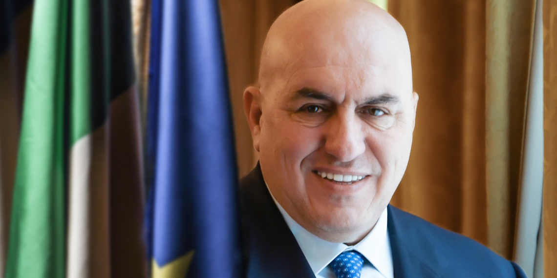 Attacchi russi su Kiev, sei sedi diplomatiche colpite. Crosetto: “Sistema antiaereo Samp-t ha funzionato”