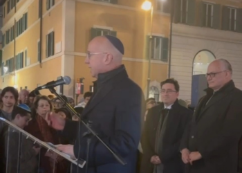 L’Ambasciatore USA Markell in Piazza Barberini a Roma per la festa delle luci di Hanukkah