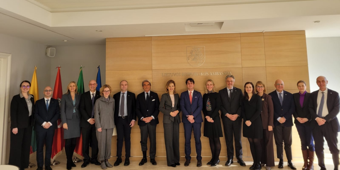 L’Ambasciatrice Kreiviene riceve in Ambasciata i Consoli Onorari della Lituania in Italia, Malta e San Marino