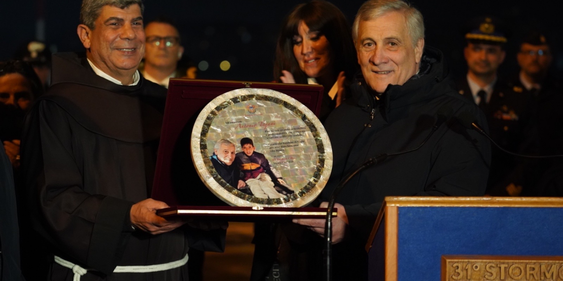 Arrivati a Roma minori palestinesi evacuati da Gaza per essere curati in Italia