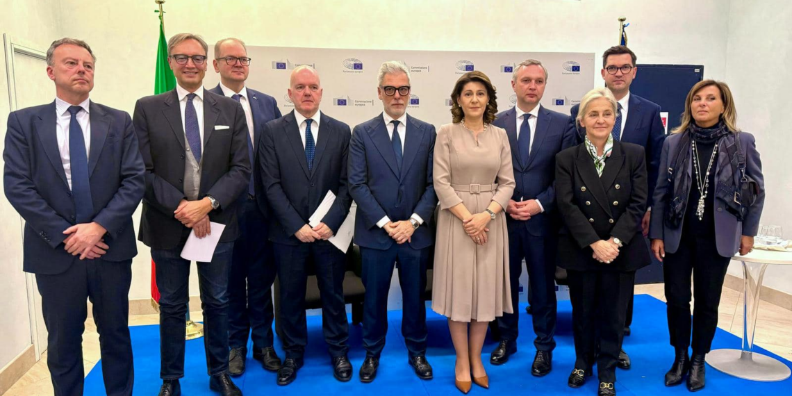 Tre anni dall’invasione russa in Ucraina: a Roma la mostra “I volti della solidarietà europea”