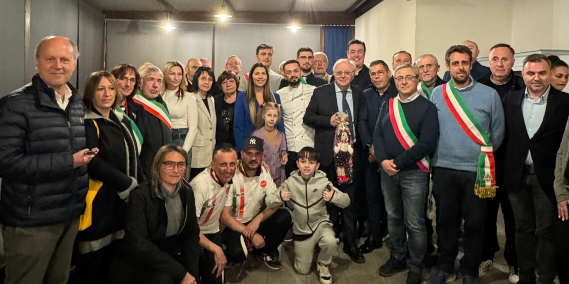 “L’Italia più buona”, Claudia Conte promuove cena solidale per i bimbi ucraini