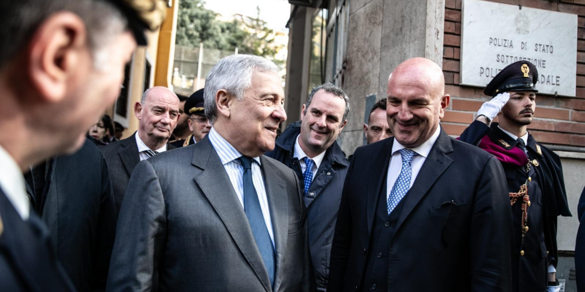 Il Ministro Tajani visita il Commissariato di Albano Laziale