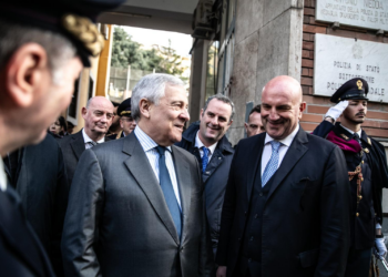 Il Ministro Tajani visita il Commissariato di Albano Laziale