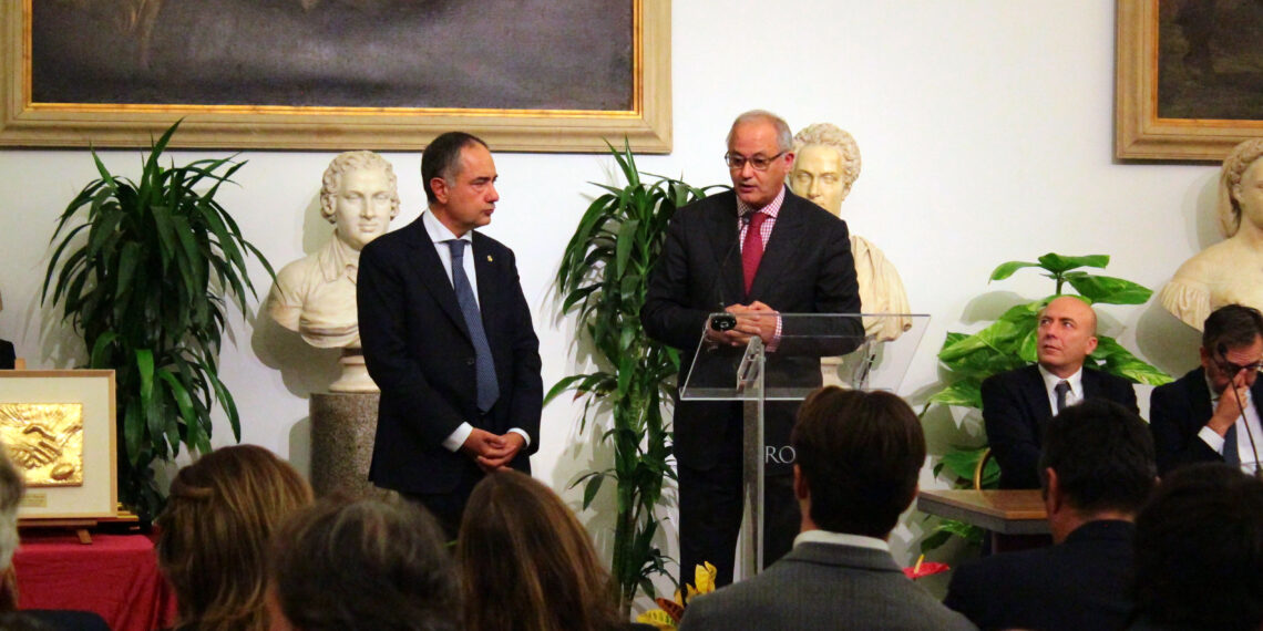 Il Ministro Ciriani incontra l’Ambasciatore del Marocco Balla. Focus su rapporti fra Parlamenti e Piano Mattei