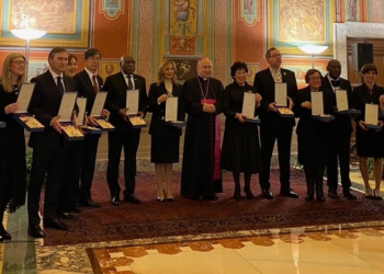 Vaticano, diversi Ambasciatori insigniti dell’Onorificenza di “Gran Croce dell’Ordine Piano”