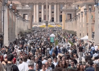 Il 21 aprile a San Pietro. Foto-racconto di Ezio Cairoli