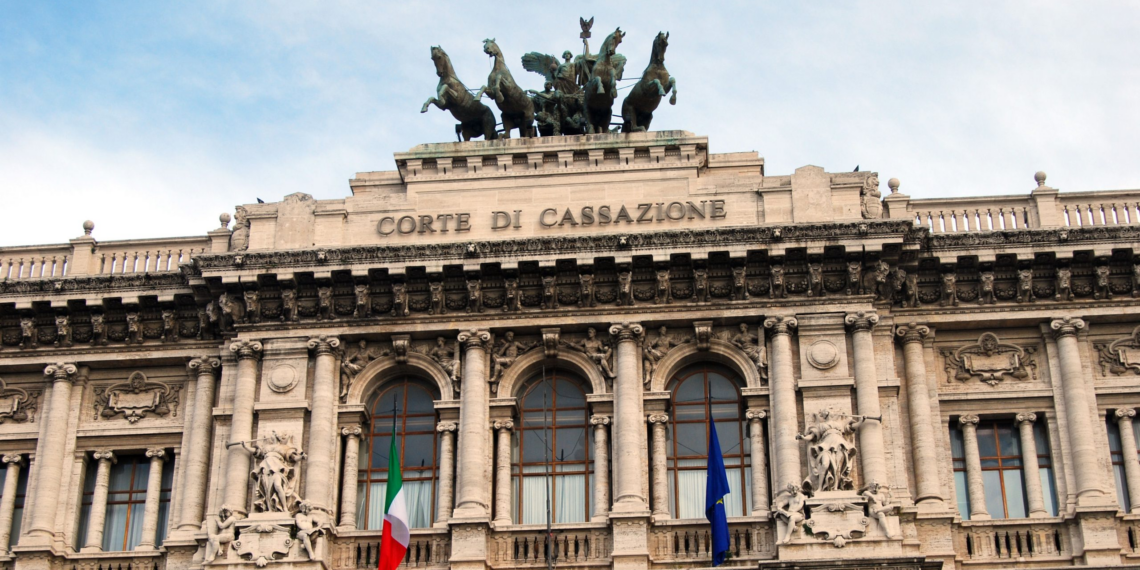 La Corte di Cassazione conferma l’esenzione IRPEF per i dipendenti di Ambasciate e Consolati