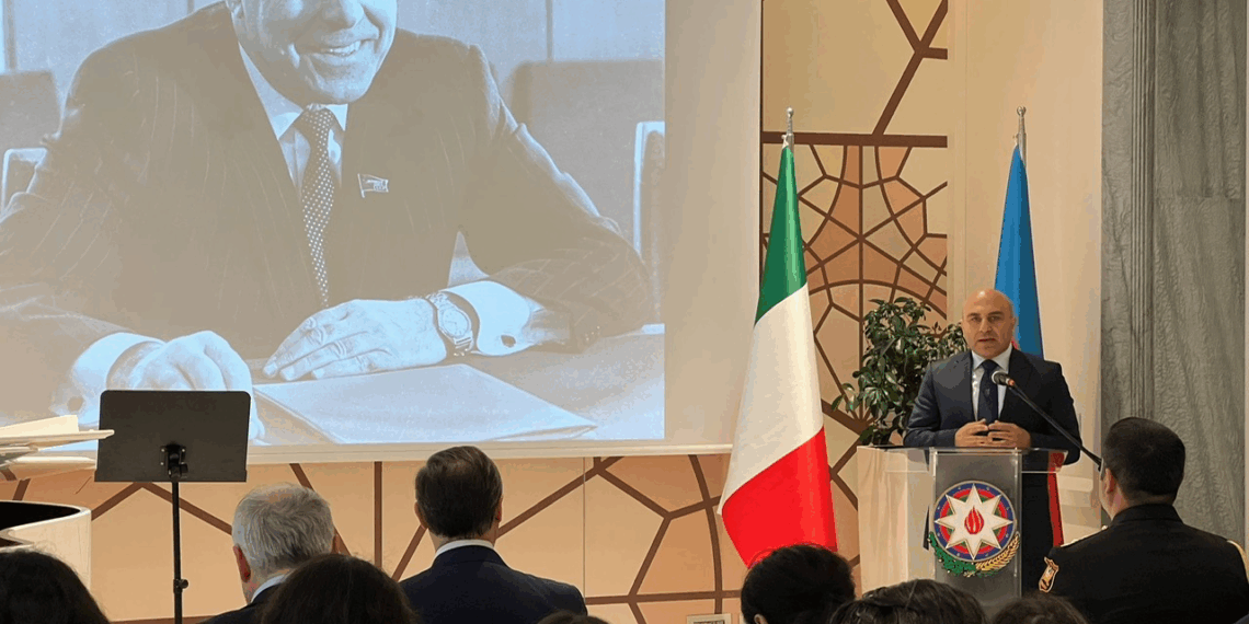 L’Azerbaigian celebra il 102.imo Anniversario della nascita del Leader Nazionale Heydar Aliyev