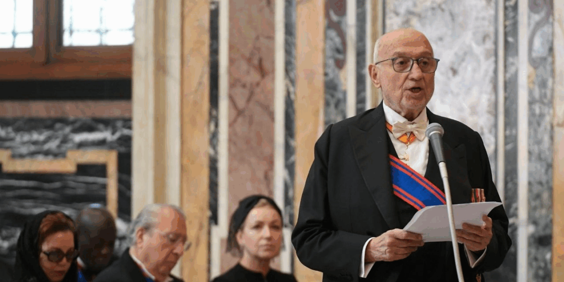 Santa Sede, il decano del Corpo diplomatico a Leone XIV: “pronti a rispondere all’appello di pace”