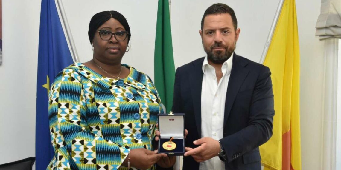 Napoli, il Consigliere Comunale Paipais incontra l’Ambasciatrice della Costa D’Avorio Nogozene Bakayoko